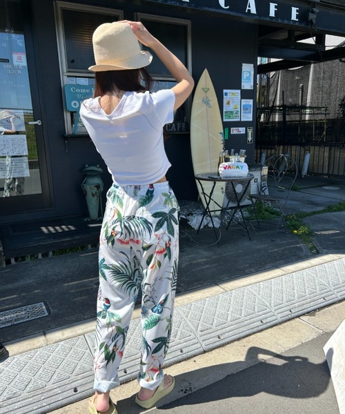 Loco Ocean(ロコオーシャン)の「ボタニカルリーフプリントリラックス テーパードパンツ 夏服(その他パンツ・レディース・グリーン・M/L)」の13枚目の写真
