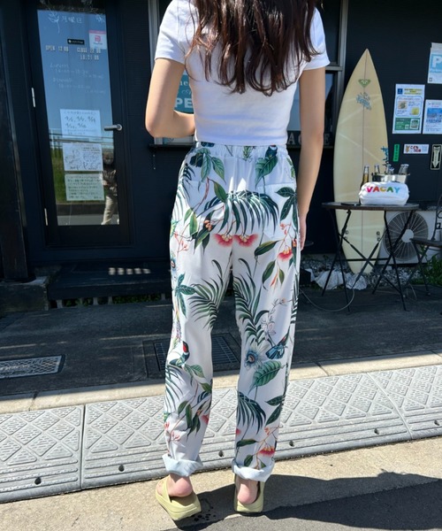 Loco Ocean(ロコオーシャン)の「ボタニカルリーフプリントリラックス テーパードパンツ 夏服(その他パンツ・レディース・グリーン・M/L)」の12枚目の写真