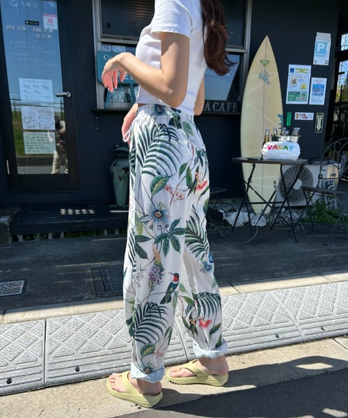 Loco Ocean(ロコオーシャン)の「ボタニカルリーフプリントリラックス テーパードパンツ 夏服(その他パンツ・レディース・グリーン・M/L)」の10枚目の写真