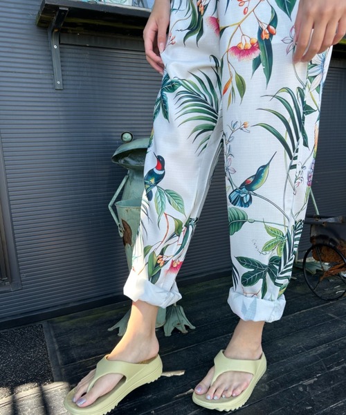 Loco Ocean(ロコオーシャン)の「ボタニカルリーフプリントリラックス テーパードパンツ 夏服(その他パンツ・レディース・グリーン・M/L)」の16枚目の写真