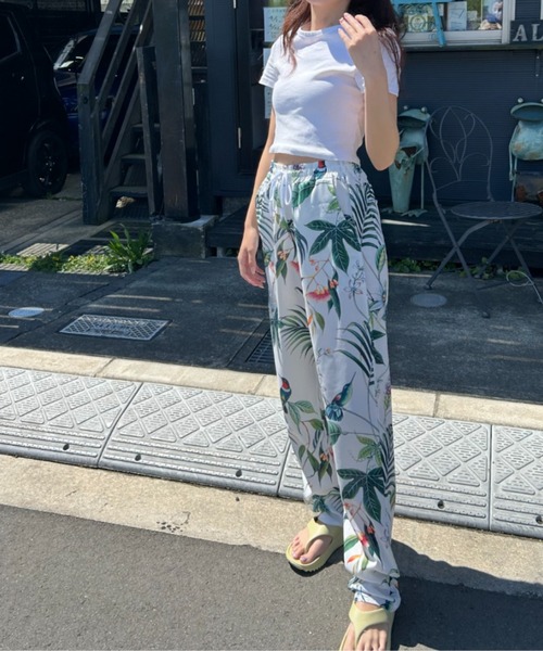 Loco Ocean(ロコオーシャン)の「ボタニカルリーフプリントリラックス テーパードパンツ 夏服(その他パンツ・レディース・グリーン・M/L)」の22枚目の写真