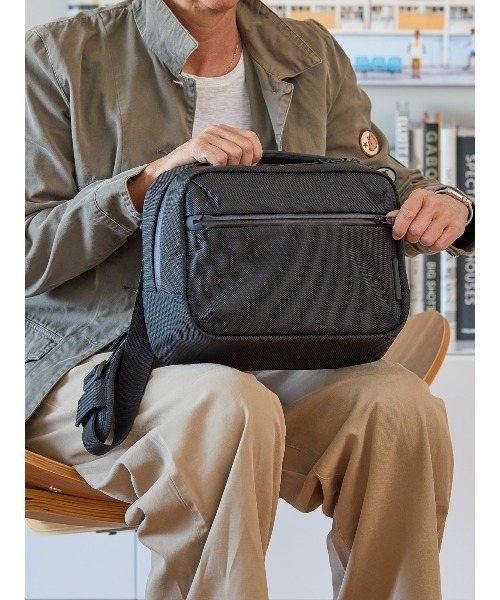 WEXLEY（ウェクスレイ）の「MALCOLM / 8L Sling Pack 1680D Cordura