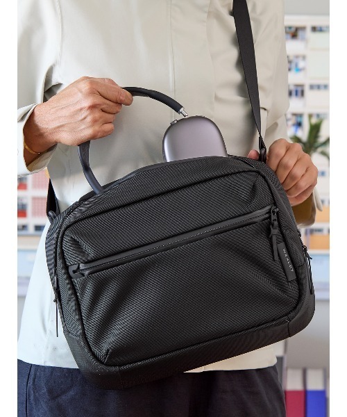 WEXLEY（ウェクスレイ）の「MALCOLM / 8L Sling Pack 1680D Cordura