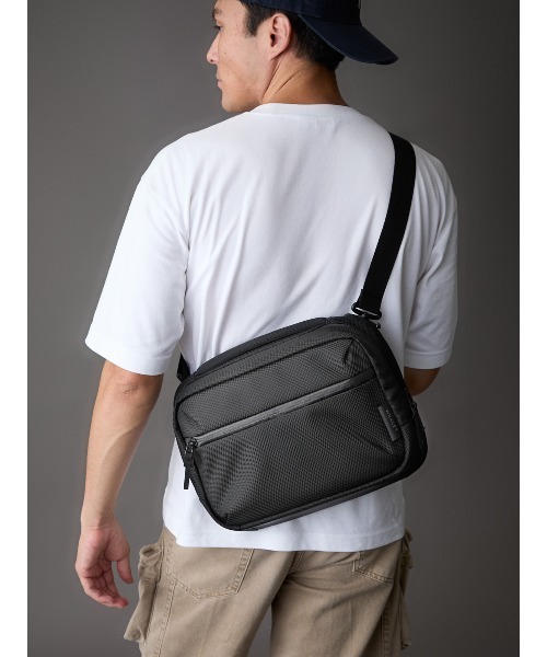WEXLEY（ウェクスレイ）の「MALCOLM / 8L Sling Pack 1680D Cordura