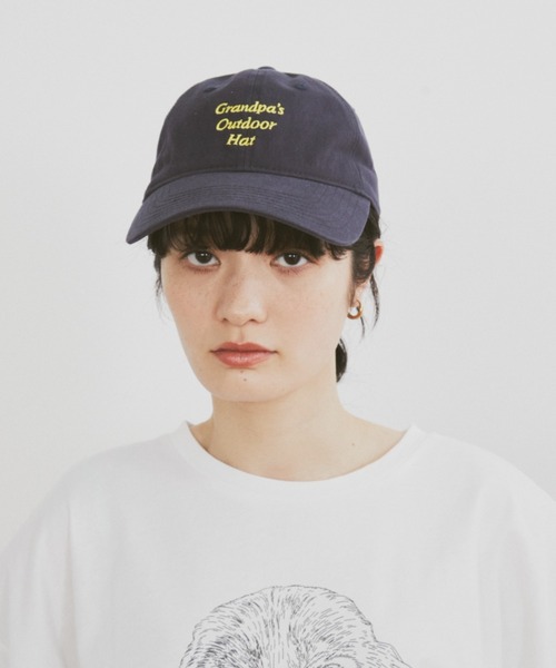 MERLOT（メルロー）の「【ウォッシュ加工】ヴィンテージライクレタリング刺繍キャップ（キャップ・レディース・ホワイト/ピンク/ネイビー・FREE）」の7枚目の写真