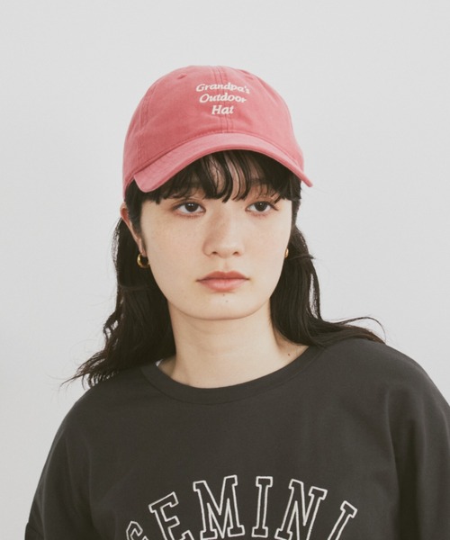 MERLOT（メルロー）の「【ウォッシュ加工】ヴィンテージライクレタリング刺繍キャップ（キャップ・レディース・ホワイト/ピンク/ネイビー・FREE）」の18枚目の写真