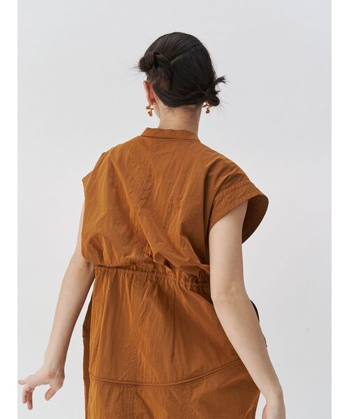 UN3D.（アンスリード）の「EDGE WAVE LINE OP / エッジウェーブラインワンピース（ワンピース・レディース・キャメル/カーキ/ブラック・38/36）」の9枚目の写真