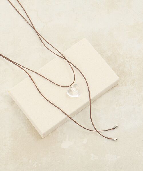 MAJESTIC LEGON（マジェスティックレゴン）の「クリアハートコードネックレス（ネックレス・レディース・ブラウン・FREE）」の4枚目の写真