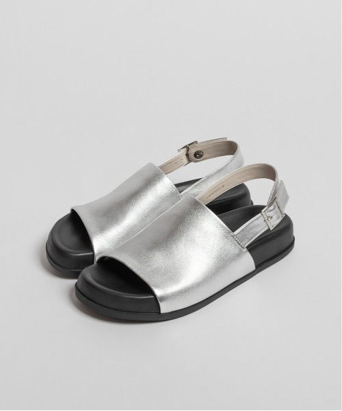 A de Vivre（アドゥヴィーヴル）の「【本革】ソフトレザーフットベッドサンダル（サンダル・レディース・アイボリー/ブラック/シルバー・L/S/M/LL）」の3枚目の写真