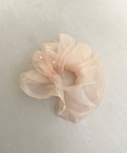 MAJESTIC LEGON（マジェスティックレゴン）の「パールラッピングシュシュ（シュシュ・レディース・ピンク/アイボリー・FREE）」の2枚目の写真