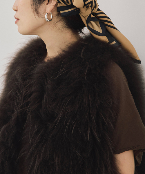 VERMEIL par iena(ヴェルメイユパーイエナ)の「Cashmere Fur gilet(ベスト・レディース・チャコールグレー/ブラウン・FREE)」の22枚目の写真
