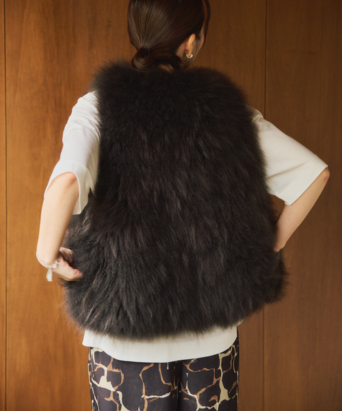 VERMEIL par iena(ヴェルメイユパーイエナ)の「Cashmere Fur gilet(ベスト・レディース・チャコールグレー/ブラウン・FREE)」の18枚目の写真