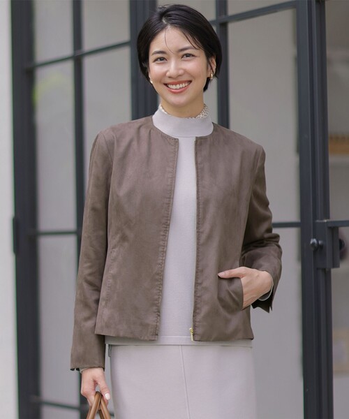 J.PRESS Ladies(J.プレス レディス)の「ライトマイクロスエード ブルゾン(ブルゾン・レディース・ベージュ系/ブラウン系/ブラック系・S/XS)」の1枚目の写真