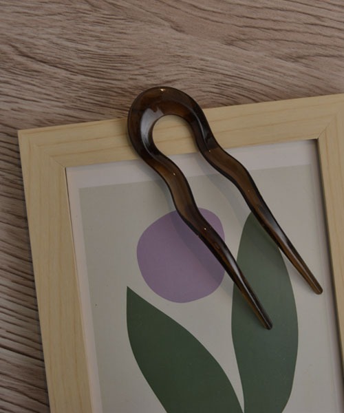 resonance】シンプルデザイン ニュアンスカラー うねうね U字コーム