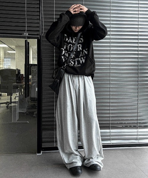 COSYHARU(コシハル)の「スーパーワイド4タックトレーニングパンツ(スウェットパンツ・メンズ・グレー・FREE)」の7枚目の写真