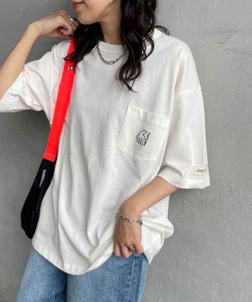 NORDISK（ノルディスク）の「[NORDISK/ノルディスク] 別注 ワンポイント刺繍 ポケットTシャツ（Tシャツ/カットソー・レディース・チャコールグレー/ホワイト/ブラック・48/46/44/50）」の5枚目の写真