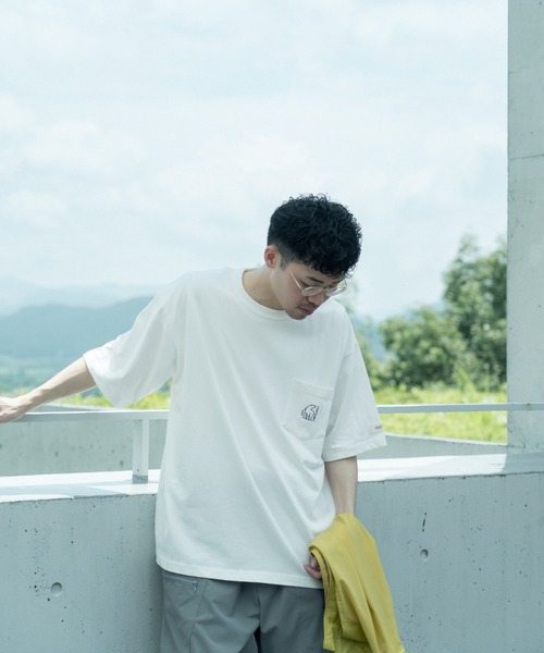 NORDISK（ノルディスク）の「[NORDISK/ノルディスク] 別注 ワンポイント刺繍 ポケットTシャツ（Tシャツ/カットソー・レディース・チャコールグレー/ホワイト/ブラック・48/46/44/50）」の10枚目の写真