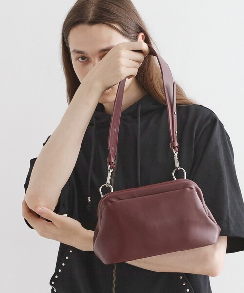 tk.TAKEO KIKUCHI（ティーケータケオキクチ）の「GAMAGUCHIショルダーバッグ（ショルダーバッグ・メンズ・ブラック/ボルドー・00）」の8枚目の写真