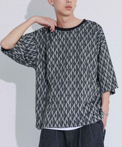 MDR(エムディアール)の「ジオメトリック柄ニットソー半袖Tシャツ(Tシャツ/カットソー・メンズ・ブラック/ベージュ・M/L)」の1枚目の写真