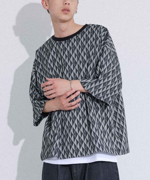MDR(エムディアール)の「ジオメトリック柄ニットソー半袖Tシャツ(Tシャツ/カットソー・メンズ・ブラック/ベージュ・M/L)」の3枚目の写真