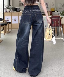 shopnikoniko（ショップニコニコ）の「カーブデニム パンツ バックロゴ 刺繍 ワイドシルエット ジーンズ（デニムパンツ）」