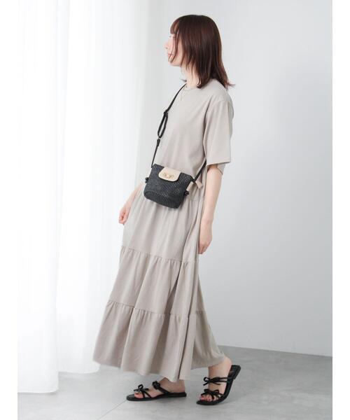 Te chichi TERRASSE（テチチテラス）の「ティアードカットワンピース（ワンピース・レディース・ベージュ/ブラック/グレー・F）」の5枚目の写真