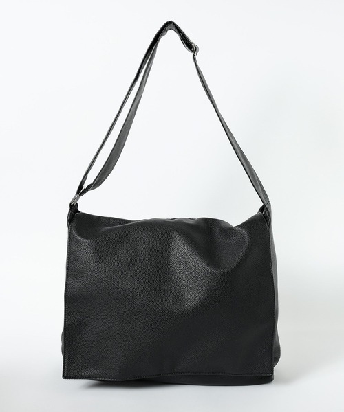 LOWRYS FARM（ローリーズファーム）の「【LFM(U)】FLAP SHOULDERBAG　 586726（ショルダーバッグ・メンズ・ブラック・FREE）」の4枚目の写真