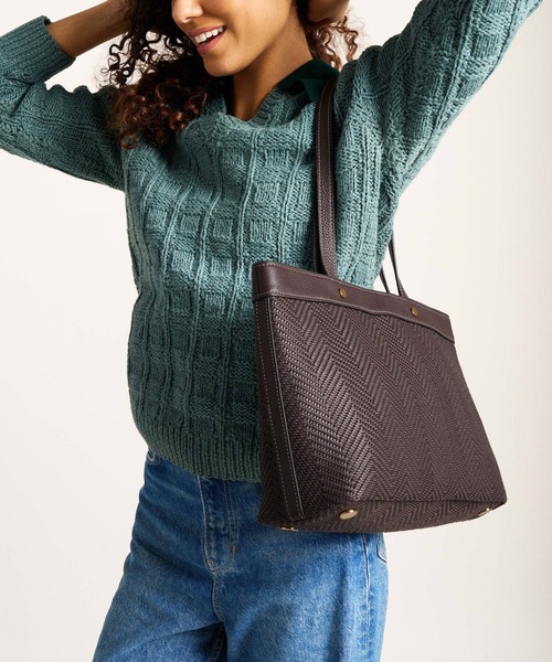 FOSSIL(フォッシル)の「フォッシル トートバッグ レディース PVC/PU ブラウン A4収納可 ZB11152202(トートバッグ・レディース・ブラウン・FREE)」の2枚目の写真