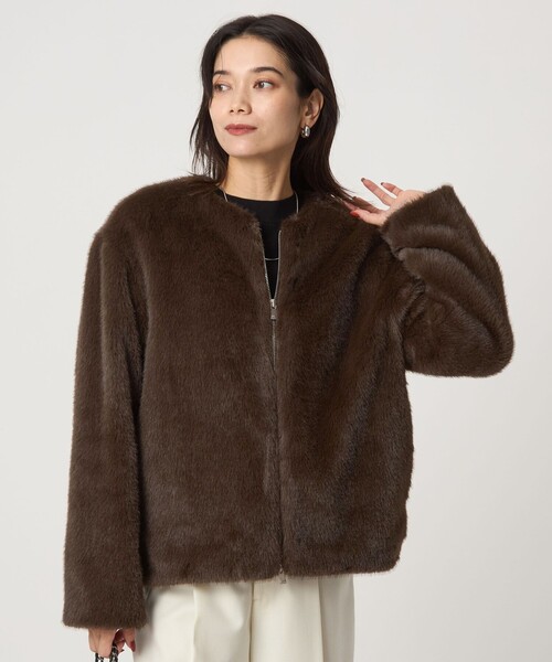 green label relaxing（グリーンレーベルリラクシング）の「フェイクファー ノーカラー コート（その他アウター・レディース・ダークブラウン/ベージュ・FREE）」の11枚目の写真