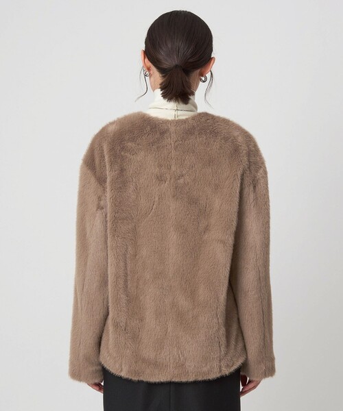 green label relaxing（グリーンレーベルリラクシング）の「フェイクファー ノーカラー コート（その他アウター・レディース・ダークブラウン/ベージュ・FREE）」の14枚目の写真