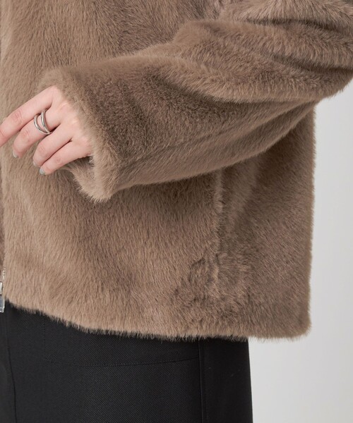 green label relaxing（グリーンレーベルリラクシング）の「フェイクファー ノーカラー コート（その他アウター・レディース・ダークブラウン/ベージュ・FREE）」の16枚目の写真