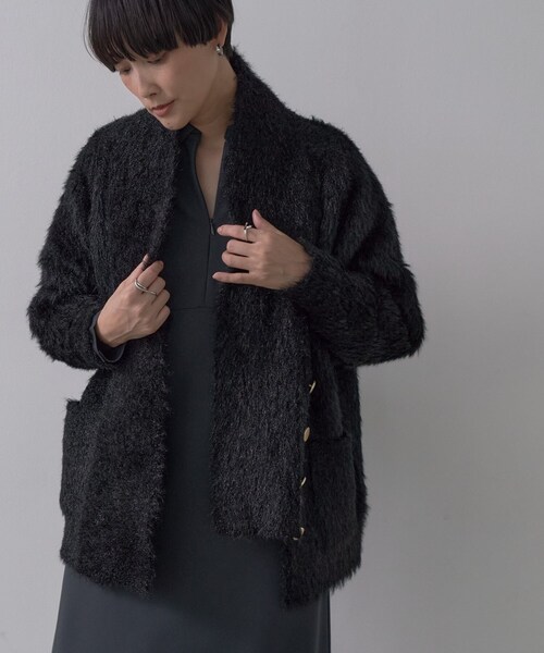 GALLEST（ギャレスト）の「オーバーサイズVネックカーディガン（カーディガン/ボレロ・レディース・オフホワイト/ブラック/ナチュラル・38）」の2枚目の写真