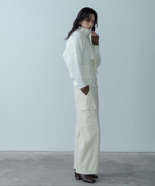 GALLEST（ギャレスト）の「オーバーサイズVネックカーディガン（カーディガン/ボレロ・レディース・オフホワイト/ブラック/ナチュラル・38）」の11枚目の写真