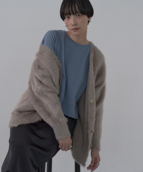 GALLEST（ギャレスト）の「オーバーサイズVネックカーディガン（カーディガン/ボレロ・レディース・オフホワイト/ブラック/ナチュラル・38）」の7枚目の写真