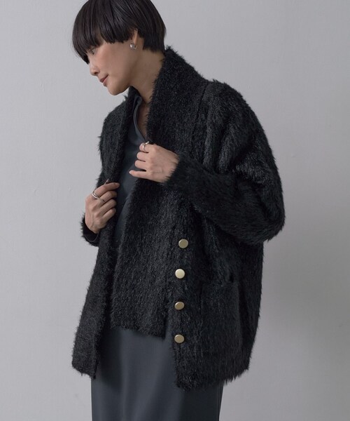 GALLEST（ギャレスト）の「オーバーサイズVネックカーディガン（カーディガン/ボレロ・レディース・オフホワイト/ブラック/ナチュラル・38）」の17枚目の写真