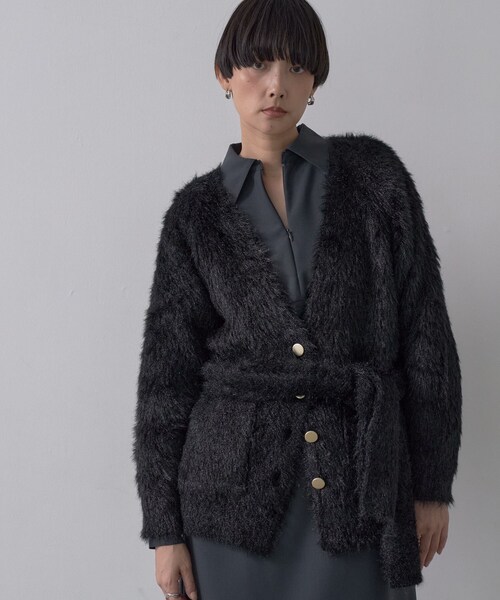 GALLEST（ギャレスト）の「オーバーサイズVネックカーディガン（カーディガン/ボレロ・レディース・オフホワイト/ブラック/ナチュラル・38）」の8枚目の写真