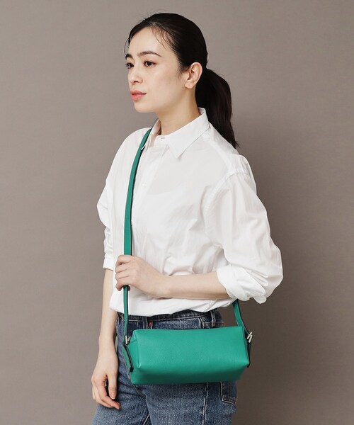 HIROFU（ヒロフ）の「【ヴィータCMH】レザーショルダーバッグ S 2WAY 本革（商品番号：P25－35530）（ショルダーバッグ・レディース・グレー系その他2/ベージュ系その他7/グレー系その他/ネイビー系6/カーキ系7/ライトイエロー系6/アイボリー系1/ベージュ系その他6/ブラウン系8・01）」の10枚目の写真