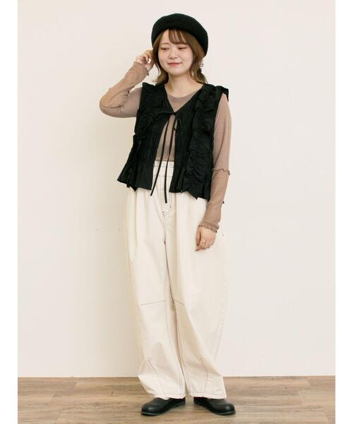 Samansa Mos2(サマンサ モスモス)の「シャーリングフリルベスト(ベスト・レディース・カーキ/ブラック/キナリ・F)」の8枚目の写真