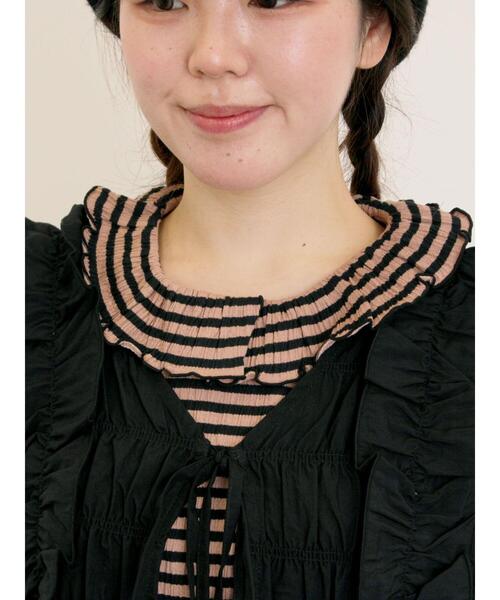 Samansa Mos2(サマンサ モスモス)の「シャーリングフリルベスト(ベスト・レディース・カーキ/ブラック/キナリ・F)」の17枚目の写真