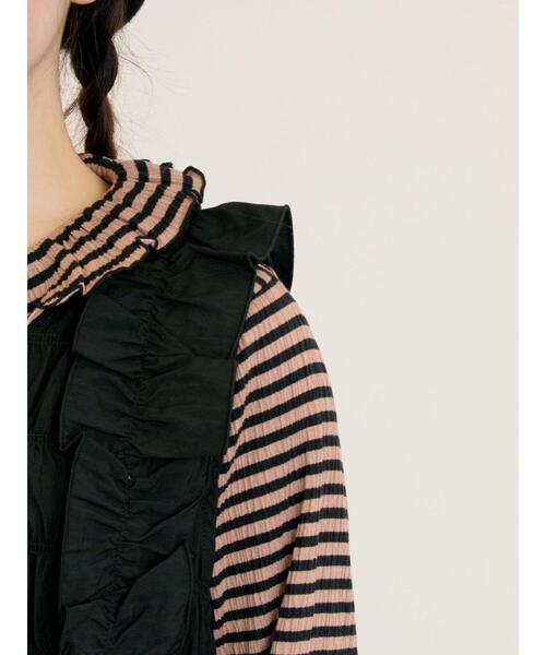 Samansa Mos2(サマンサ モスモス)の「シャーリングフリルベスト(ベスト・レディース・カーキ/ブラック/キナリ・F)」の18枚目の写真