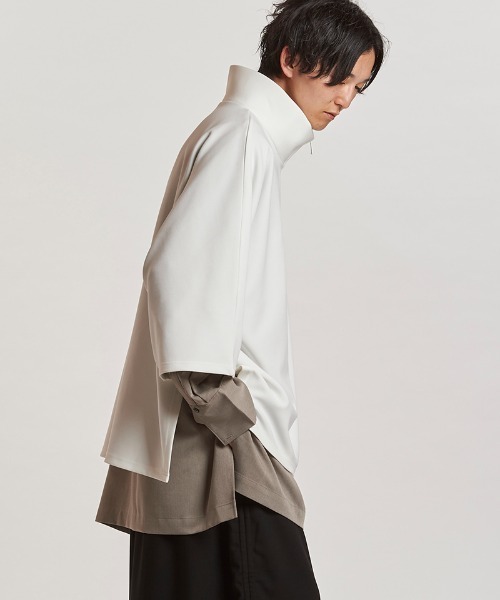 NO ID.(ノーアイディ)の「mlt5438- ドッキングオフタートルハーフZIP-PO カットソー(457006-341T)(Tシャツ/カットソー・メンズ・グレー/ブラック/ホワイト・ONE SIZE)」の12枚目の写真