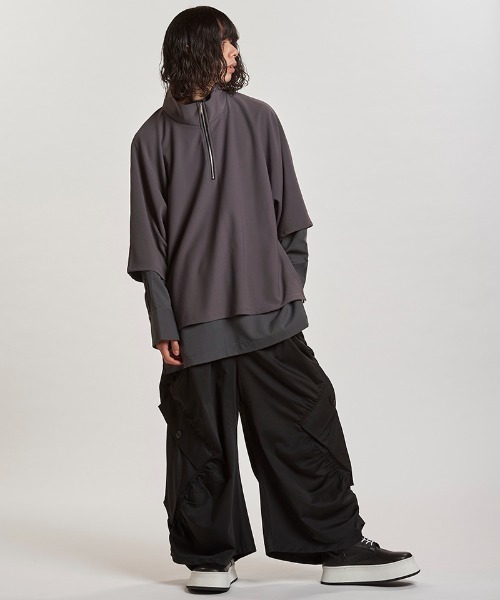 NO ID.(ノーアイディ)の「mlt5438- ドッキングオフタートルハーフZIP-PO カットソー(457006-341T)(Tシャツ/カットソー・メンズ・グレー/ブラック/ホワイト・ONE SIZE)」の17枚目の写真