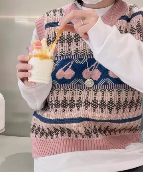 shyam inspiration(シャムインスピレーション)の「チェリーカラーニットベスト(ベスト・レディース・ピンク/ネイビー・F)」の9枚目の写真