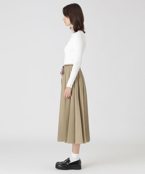 BLUE LABEL CRESTBRIDGE（ブルーレーベルクレストブリッジ）の「チノライクプリーツスカート（スカート・レディース・ダークネイビー/ベージュ・38/36）」の11枚目の写真