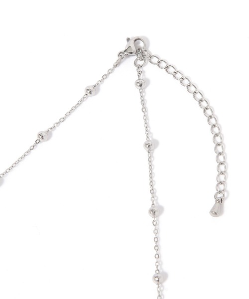 BAYFLOW(ベイフロー)の「ステンレスドットステーションネックレス(ネックレス・レディース・イエロー/ライトグレー・FREE)」の4枚目の写真