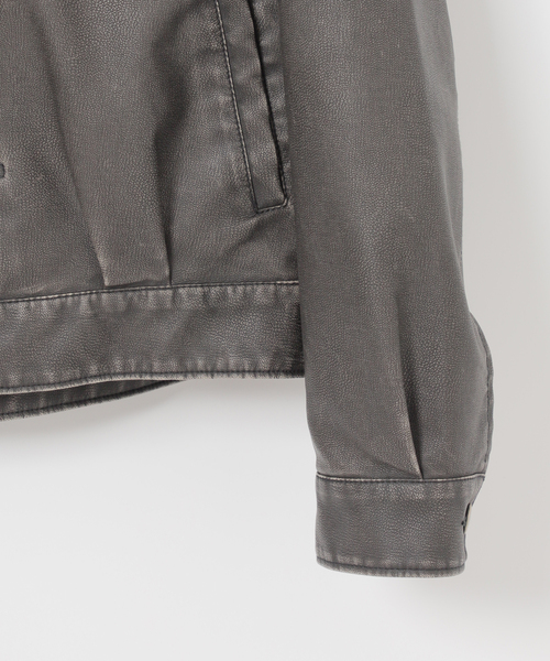 B.C STOCK(ベーセーストック)の「フェード加工 フェイクレザー トラッカージャケット(ライダースジャケット・メンズ・ブラウン/ブラック・LARGE/MEDIUM)」の4枚目の写真