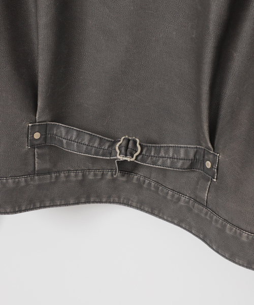 B.C STOCK(ベーセーストック)の「フェード加工 フェイクレザー トラッカージャケット(ライダースジャケット・メンズ・ブラウン/ブラック・LARGE/MEDIUM)」の17枚目の写真