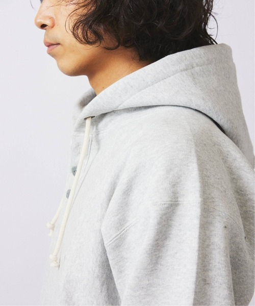 Champion（チャンピオン）の「CHAMPION / チャンピオン 別注 R/W エルボーパッチ ヘンリーネックパーカー（パーカー・メンズ・グレー/アイボリー/ブラウン/ネイビー・MEDIUM/LARGE/X-LARGE）」の15枚目の写真