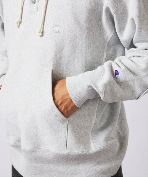 Champion（チャンピオン）の「CHAMPION / チャンピオン 別注 R/W エルボーパッチ ヘンリーネックパーカー（パーカー・メンズ・グレー/アイボリー/ブラウン/ネイビー・MEDIUM/LARGE/X-LARGE）」の21枚目の写真