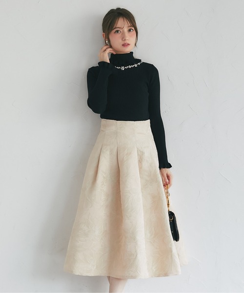 tocco closet(トッコ クローゼット)の「ラメジャガード後ろレースアップタックスカート(スカート・レディース・ベージュ/ピンクベージュ・M)」の2枚目の写真